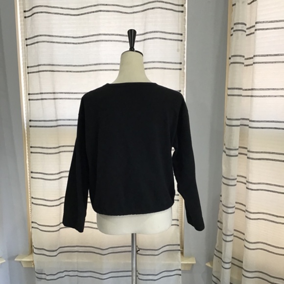 Onque Casuals Women Size Med Cotton embroidered Fish Cropped Sweatshirt Black - Picture 7 of 10